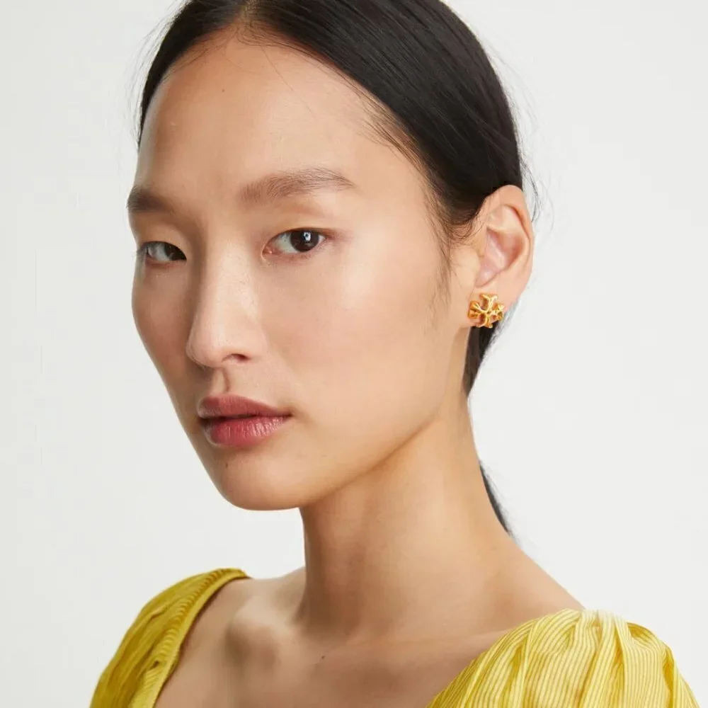 TORY BURCH Logo earring WITHOUT BACKS